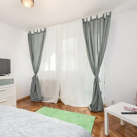 Apartment Parklake Studio Near Dristor Metro Bucharest *
