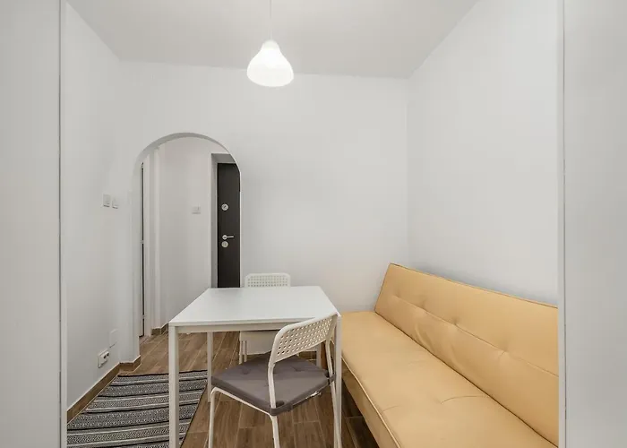 Relaxing Near Parklake Mall With Metro Access * Bukarest