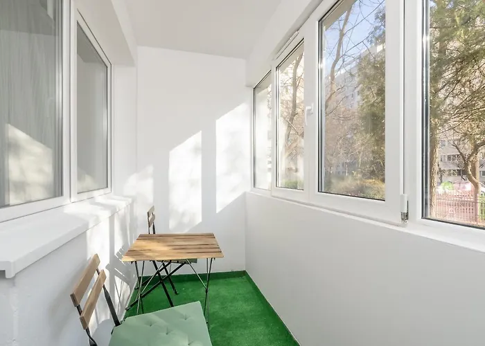 Relaxing Near Parklake Mall With Metro Access *